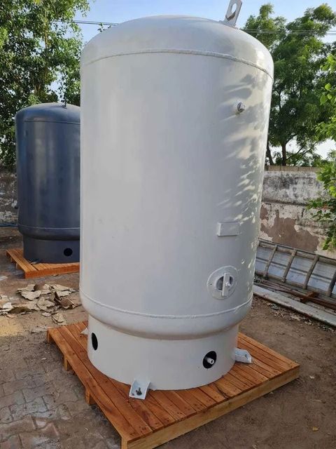 Vertical Air Receiver Tank Color Blue Rust Proof Yes Storage Capacity 1000 L Tank Orientation Vertical Material Of Construction - Image 2