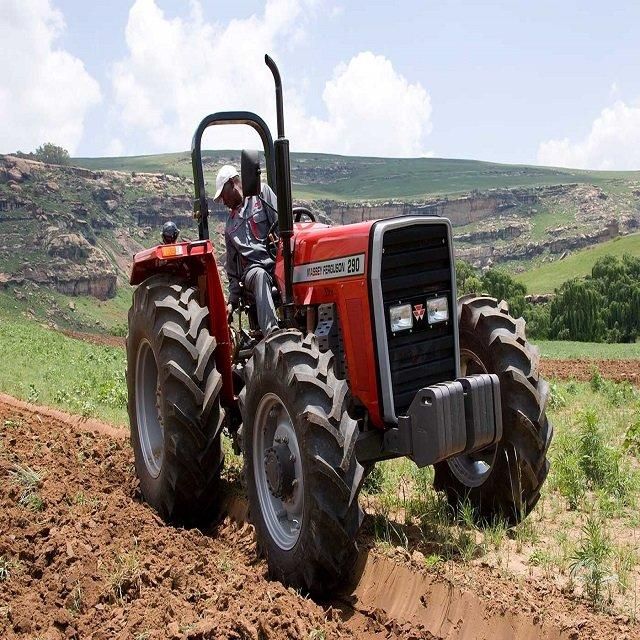 Excellent Condition Massey Ferguson 290 Wheel Tractor Enclosed Cab Agricultural Farm Tractor - Image 2