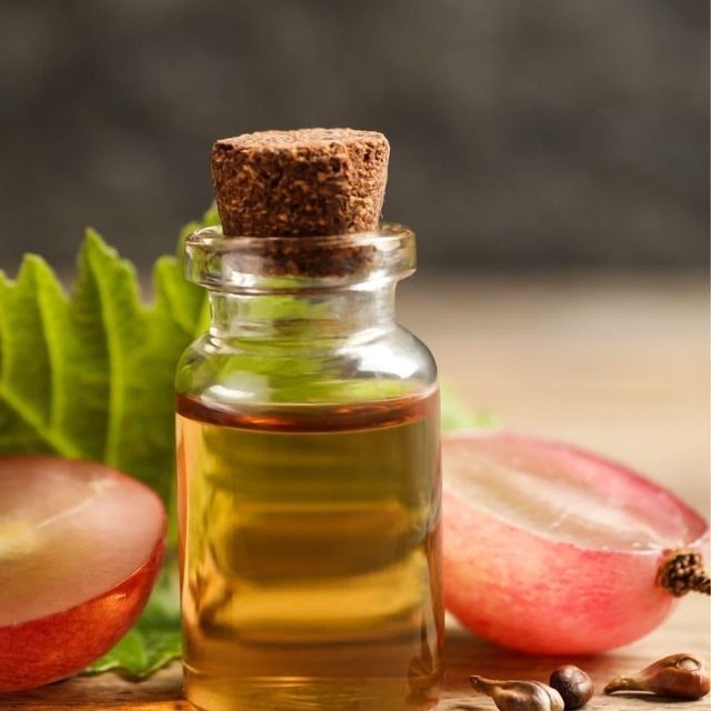 High Quality Grapeseed Oil Manufacturer Refined Food Grade Cooking Oil Bulk Wholesale Export Ready - Image 3