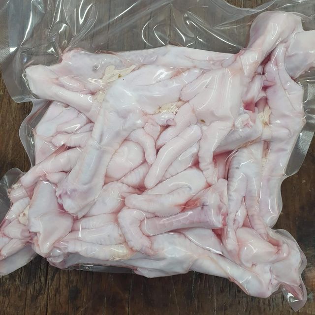 Top Quality Frozen Chicken Feet Premium Chicken Feet Bulk Export Supply For International Frozen Meat Buyers - Image 4
