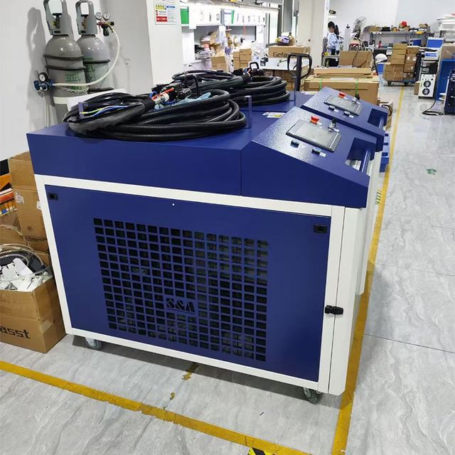 Non Destructive Semiconductor Metal Rust Paint Oil Removal Surface Cleaning Equipment Handheld Fiber Laser Cleaning Machine - Image 5