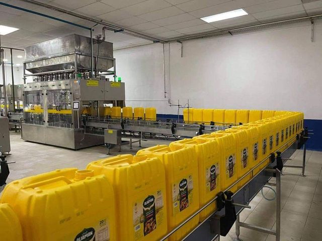 Refined Vegetable Cooking Oil – Premium Food Grade - Image 5