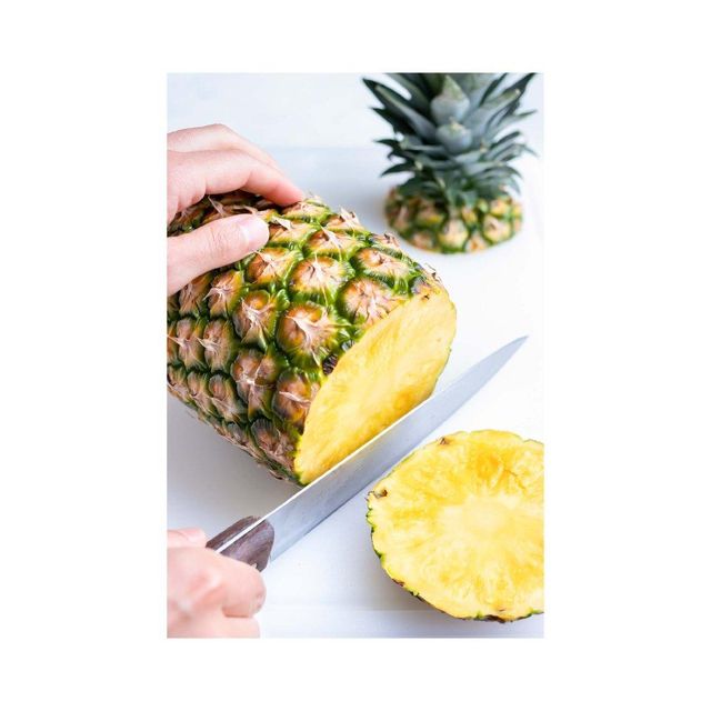 Fast delivery Fresh Pineapples packed in cartons for freshness and transport safety - Image 3