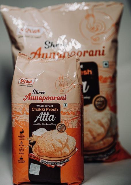 Shree Annapoorani - 100% Whole Wheat Chakki Fresh Atta | Premium Sharbati Wheat Flour from India – product photo 4, product detail gallery