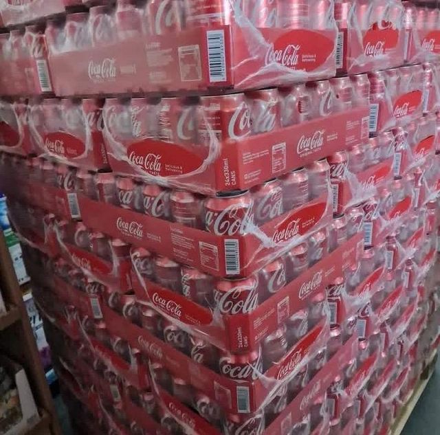 Hight Quality Wholesale Carbonated 250ml Cola Drink Private Label Soft Drink Manufacturer Fast Delivery and Quality - Image 1