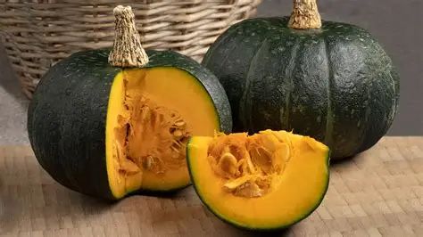 good quality of fresh Garlic,Ginger,Carrots, Onion,Taro and Kabocha squalish - Image 4