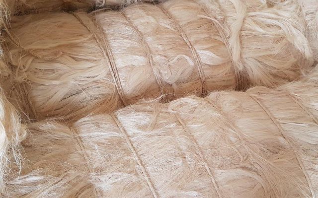 Good Quality 3 Strands 100% Natural Fiber Twisted Sisal Rope for Spinning & Concrete Applications Top Grade Customized Packaging - Image 4