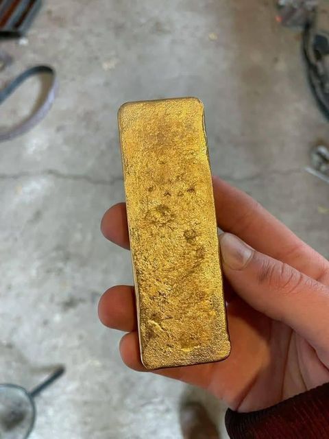 Gold Available in Bars and Nuggets - Image 1