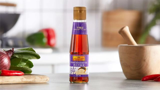Sesame Oil – Partnering with Businesses for Authentic Taste Purity Pure Color Golden Texture Smooth Aroma Distinct Grade top grade - Image 1