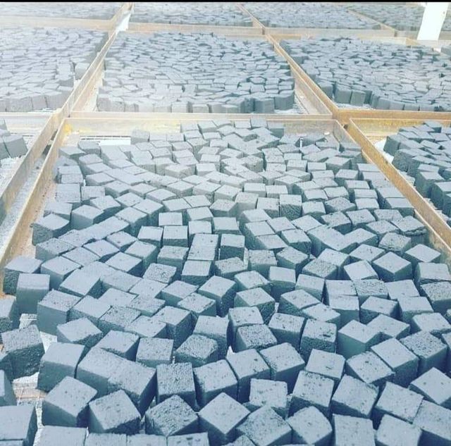 Coconut Charcoal Briquette - Image 3