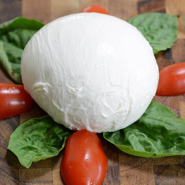 Top Quality Mozzarella Cheese Smooth Texture Perfect For Pizza Baking Fresh Mozzarella Cheese Delivered Quickly - Image 5