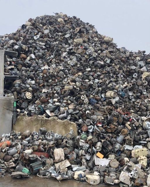 Good Quality Used Electric Motor Scrap / Alternator Scrap for Sales / Electric motor Scrap - Image 4