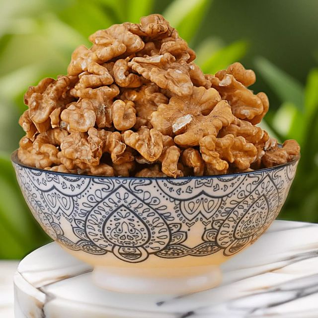 Hot Sale Nature High Quality Thin Shell Walnut Wholesale Good Quality 100% Natural Walnut - Image 3