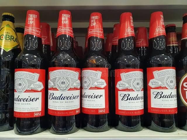 Wholesale Budweiser Lager Beer Bottles for export Shelf Life 12 months Packaging 24 bottles Net Weight 0.33 L, 0.5 L Brand Name Budweiser Lager Beer - Image 1