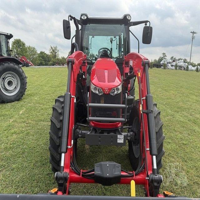 Original Massey Ferguson 5711 Tractor 4WD Pump 50 HP Efficient Fuel Consumption Heavy Duty - Image 4