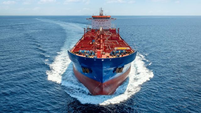 Light crude Oil - Image 1