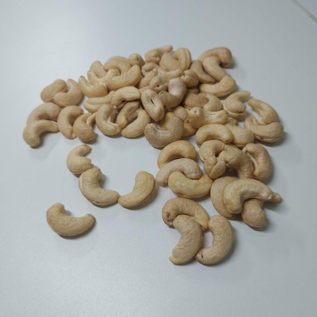 Good price Roasted cashew W180 W240 W320 Raw cashew kernel Salted cashew nuts Nuts - Image 2
