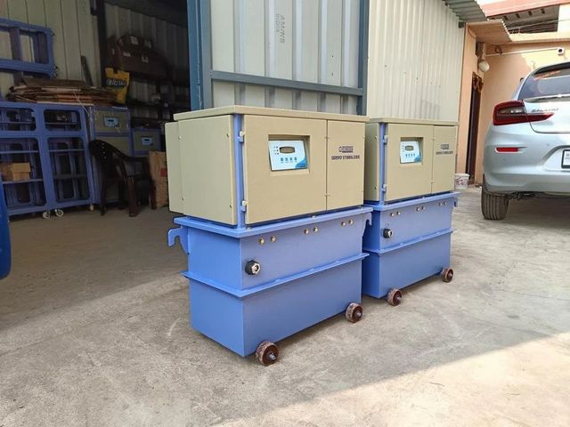 Three Phase ECHOGEN 15 Kva Oil Cooled Servo Stabilizer Phase Three Phase Power Rating 15 Kva Load capacity 20 KVA Stabilizer Bypass - Image 3