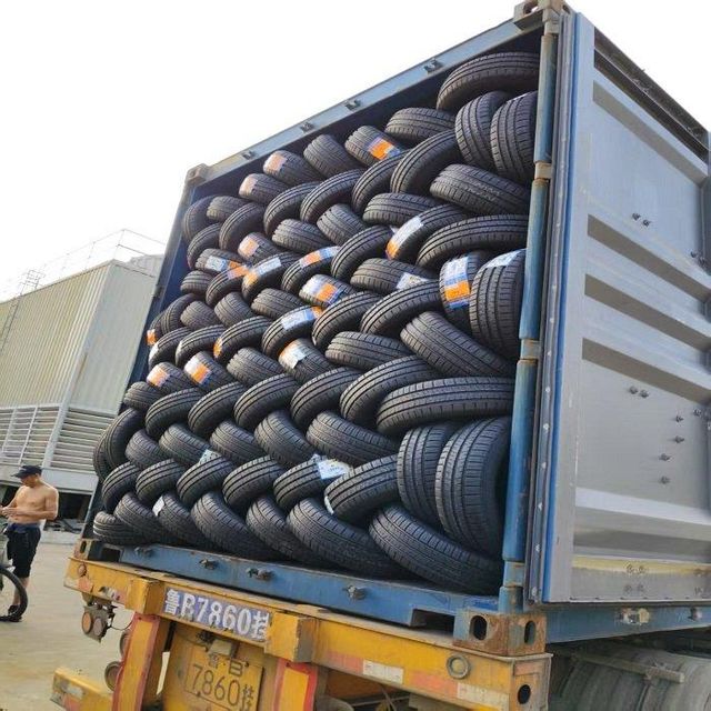 Top Rated Truck Tire High Quality Durable Design Excellent Grip Smooth Ride Ready for All Weather Road Applications - Image 4