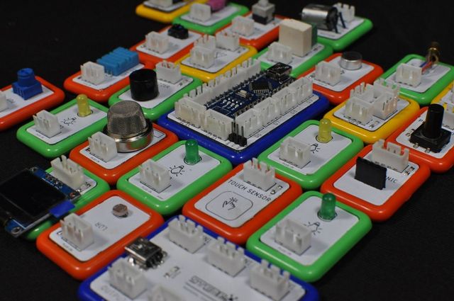Iot Based Educational Kit Digital Tinker Orbits Power 5V Material PCB Connector JST Brand STEMROBO Shape Rectangle Display Type - Image 3