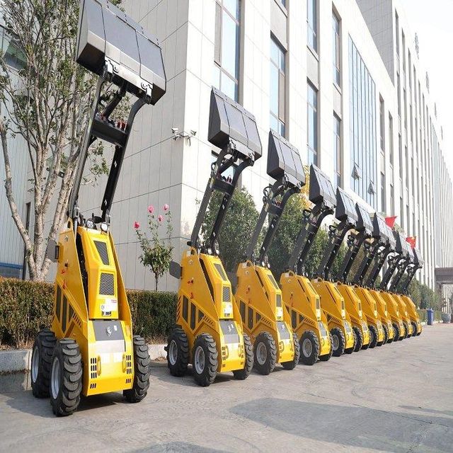 Premium HUAYEE Skid Steer Loader High Performance Compact Construction Machine For Heavy Duty Earthmoving And Material - Image 4