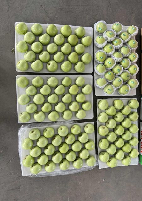 Fresh Class 1 Granny Smith Apples Availabe - Image 4