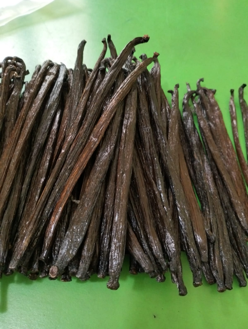 Vanilla Planifolia Grade A Type planifolia Features Organic Origin Indonesia Delivery Form Bag Spice Type Vanilla Packaging Size > 1000 g - Image 3