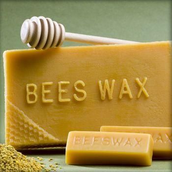 Pure Filtered Honey Bee Wax Blocks For Soap Making Lip Balm Furniture Polish And Handmade Products Wholesale Price - Image 2