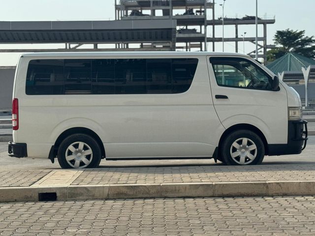 Quality Toyota Hiace Right Hand Drive Well Maintained Inside And Out No Accident History Ready To Drive No Work Needed - Image 1