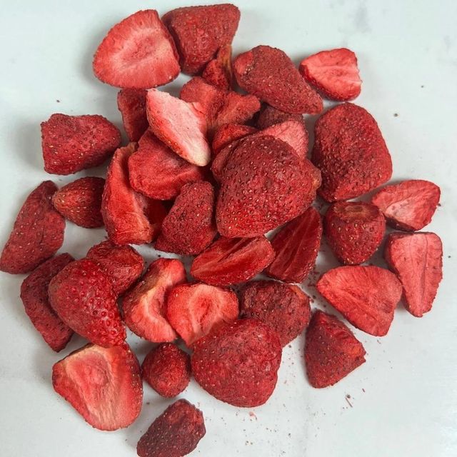 Factory Direct Supply Carefully Selected Fruit With Strong Market Demand Dried strawberries For Wholesale Dried strawberries - Image 3
