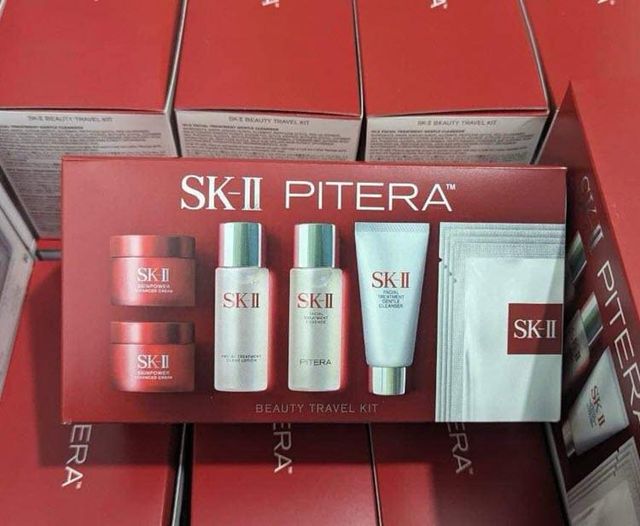 Cleansing Texture Gentle Formulation Source Naturally Derived Skin Type Suitability All Skin Types Testing Validation Dermatologist-tested - Image 1