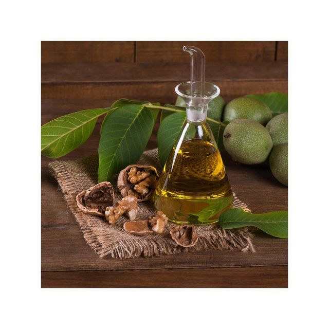 Organic walnut oil packed for retail sale and commercial applications - Image 4
