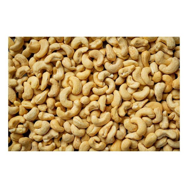 natural cashew nuts for healthy snacks premium quality kernels natural cashew nuts for healthy snacks premium quality kernels rich in nutrients and excellent tastein nutrients and excellent taste - Image 4