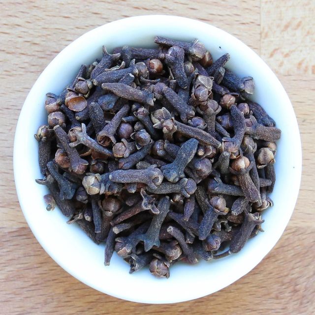 Premium Whole Cloves For Fresh And Aromatic Flavor - Image 4