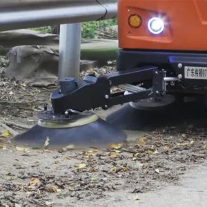 Hospital Commercial Ride-on Vacuum Road Floor Sweeper - Image 5