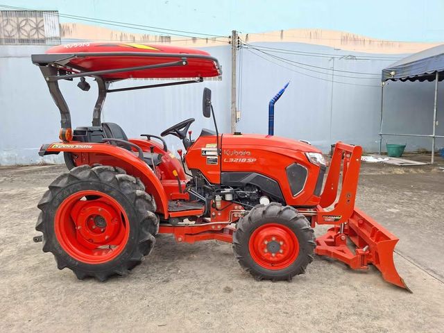 Wholesale Kubota L3218 Tractor With High Performance Diesel Engine Smooth Transmission And Power Steering - Image 3