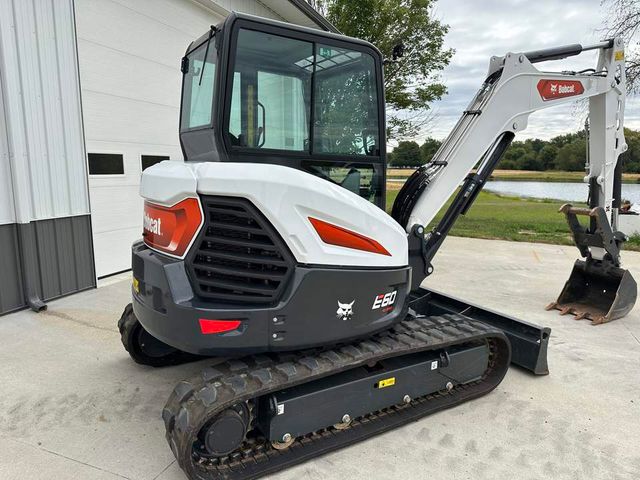 Fairly used Bobcat E60 Mini Crawler Excavator Perkins Compact Hydraulic Digger Bearing Motor Enclosed Cab for Construction - Image 2