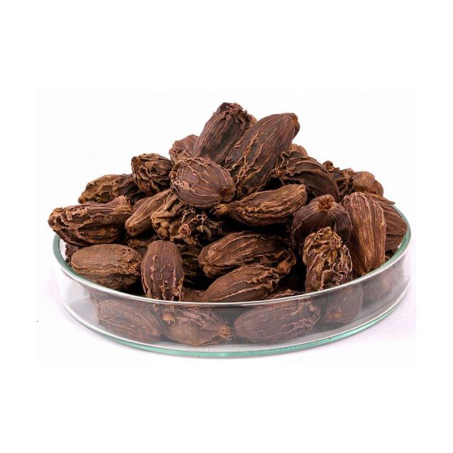 Premium black cardamom available in bulk ideal for spice suppliers and wholesalers - Image 2