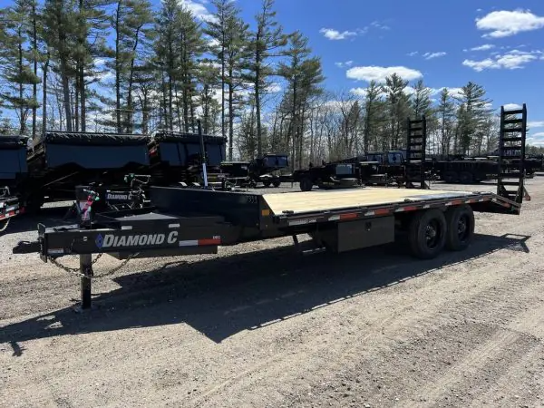 2024 Diamond C 8.5×20 20K Deckover Equipment Trailer w/ 72” Flip-Knee Ramps - Image 3