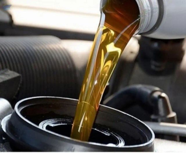 Light Cycle Oil — precision lubrication for peak performance. - Image 4