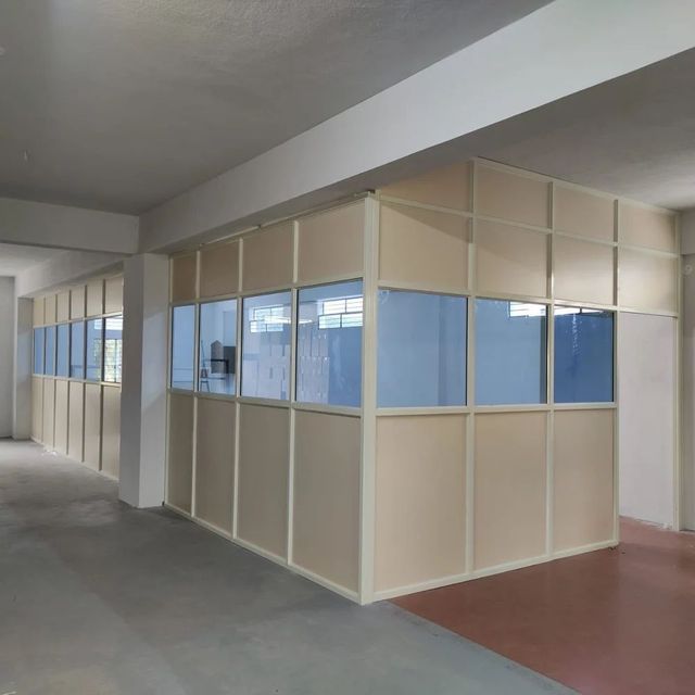 White Aluminum Glass Partition Color White Height 10 Feet Frame Thickness 12 mm Design Type Customized Glass Type Laminated - Image 2