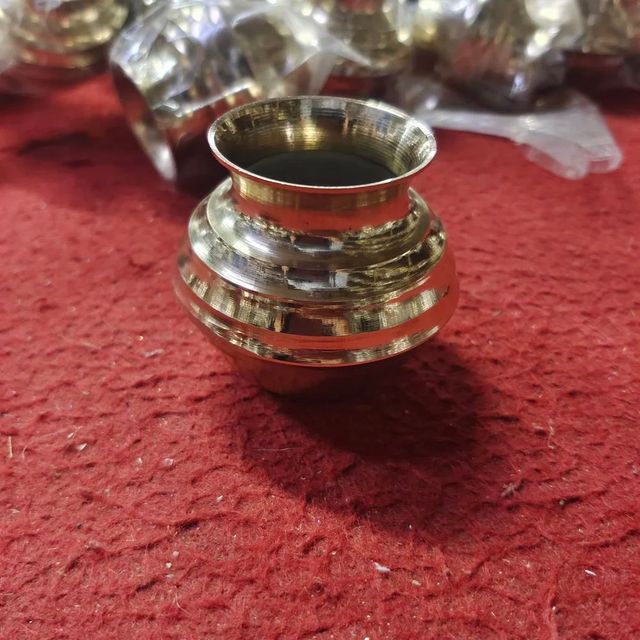 200 mL Brass Lota Kalash, For Home No. of Piece 1 Shape Pot Shape Capacity 200 mL Usage/Application Home Premium Quality Brass - Image 1
