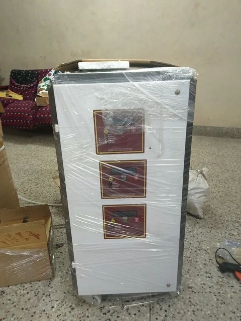 Three Phase Air Cooled Industrial Voltage Stabilizer Phase Three Phase Input Voltage 340V Load capacity 20 KVA Cooling Type Air - Image 2