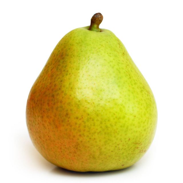 Fresh Pear Handpicked Harvest Quality With Juicy Flesh Balanced Flavor And Careful Sorting For Wholesale Supply - Image 1
