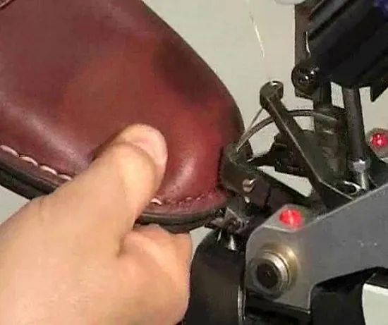 Tsh-2202 Mark Thread Shoe Making Sewing Machine Needle GB200 Origin China Condition New Drive Electric HS Code 84522900 Model NO. - Image 2