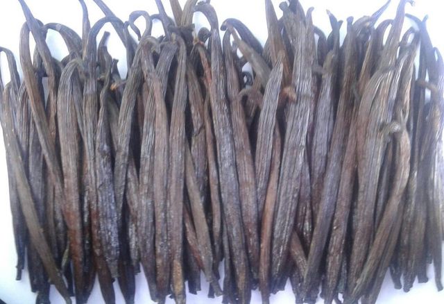 RENDAH TAHITENSIS GOURMET Dried Vanilla Beans Premium Quality Indonesian Hot Selling 20-22 CM Vanilla Pods Reasonable Best Price – product photo 4, product detail gallery