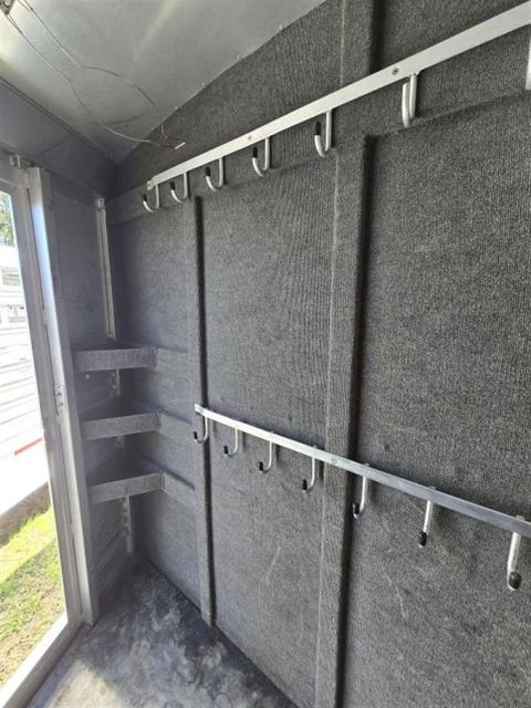Four Horse Trailers / 2006 C&C 4 Horse Gooseneck Trailer - Image 4