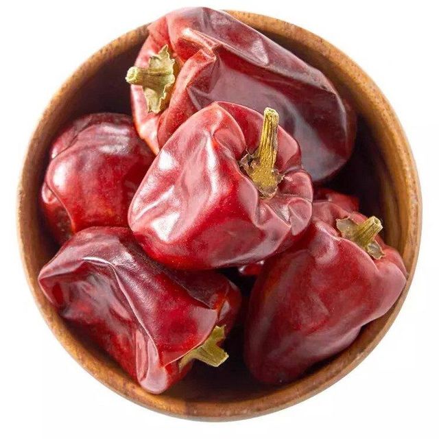 Premium Wholesale Dry Red Chilli Supplier | High-Quality Sun-Dried Red Chilies for Cooking, Spice Processing, Food Manufacturing, Export Grade Whole & Crushed Red Pepper with Competitive Bulk Pricing, Global Shipping, Custom Packaging, Private Label Solutions, Rich Color, Strong Aroma, and Superior Heat Level - Image 3