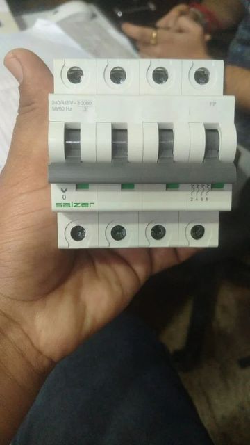 40A 4 POLE MCB SALZER AMPS 40A TYPE L&T POLE 4 POLE BRAND SALZER Rated current 40 A VOLTAGE 240 / - Image 1