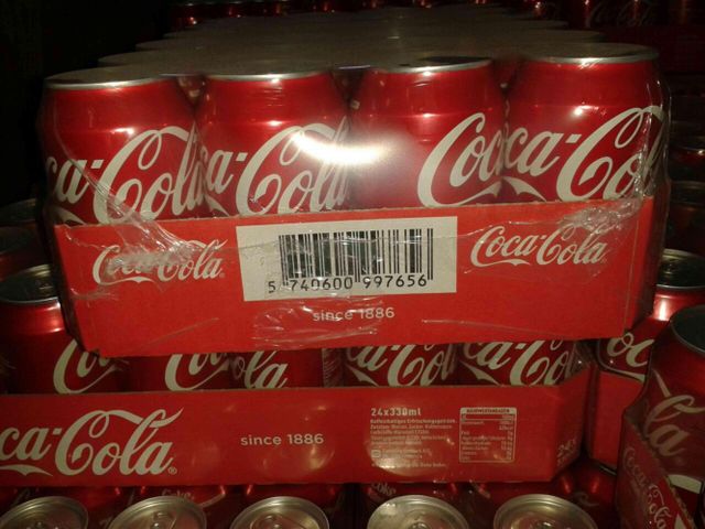 Quality Coca Cola 330ml Can Original Carbonated Soft Drink Premium Beverage Smooth Taste Ideal For Party Events Restaurant And Daily Refreshment Use Pack - Image 3